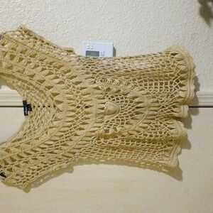 Takara  Elegant Crochet Beige Top size XL